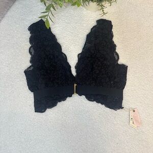 We are HAH Got ur Back bra in Noir